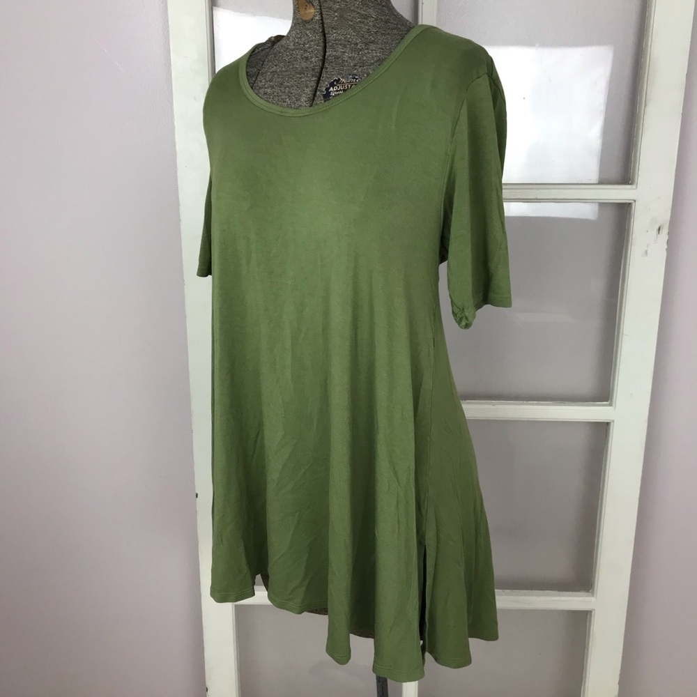 Lularoe Perfect T Solid Green - image 1